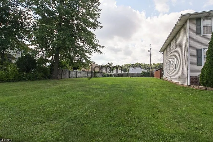 3-Bedroom, 2 Full Bathroom Duplex Apartment in Parma!! — Photo 4