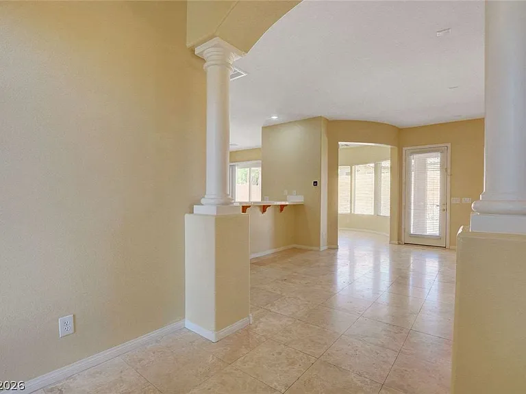 10214 Elk Valley St — Photo 5