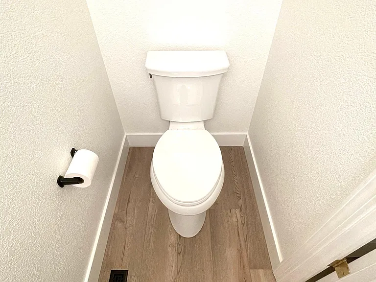 Brand new toilets in all bathrooms