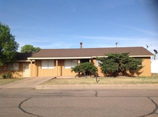 1569 Mission Dr, Douglas, AZ 85607