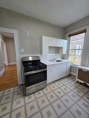 264 Davis Ave Photo 1