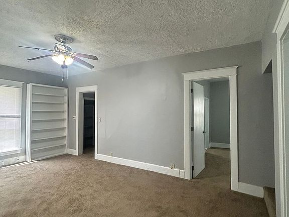 5th image of 111 1/2 N Dicks St #111