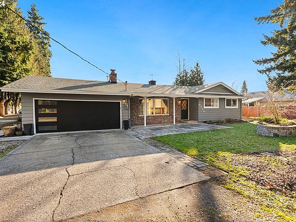 2nd image of 5713 NE 40th St