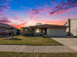 41557 Mary Kay Dr, Clinton Township, MI 48038