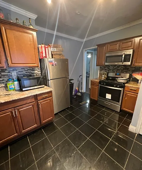 203 Maple St #ST1 — Photo 6