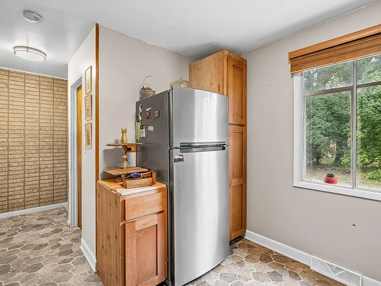 4836 Kirk St #B — Photo 8