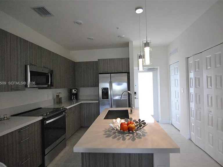 8301 NW 41st 302 Doral #302 — Photo 6