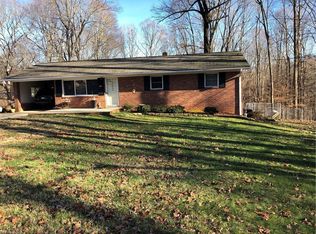 206 Idlewood St, Lexington, NC 27295