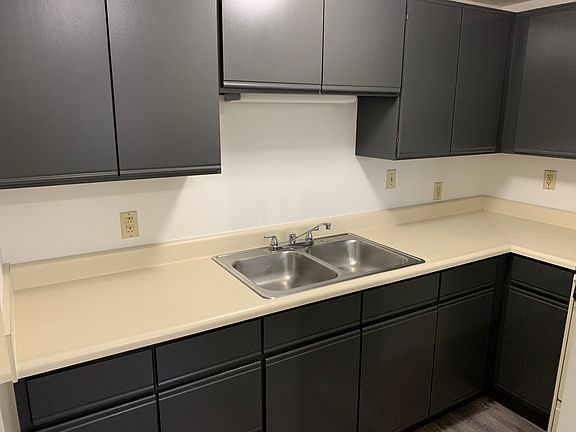 4th image of 117 Fairmont Ave