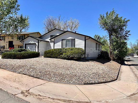 2nd image of 2241 Dawson Cir
