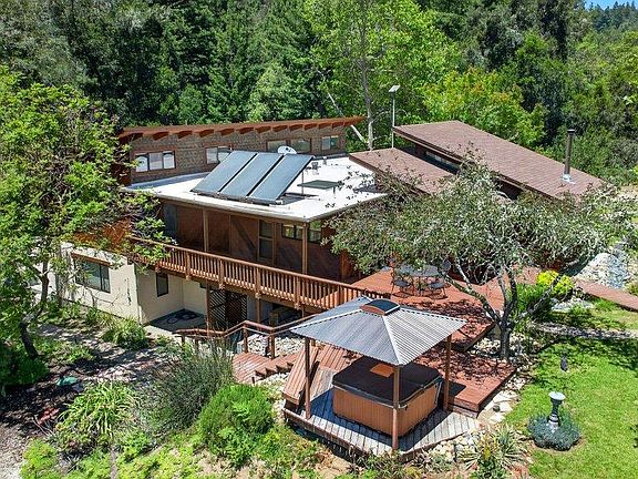 2nd image of 1526 Hall Ranch Rd