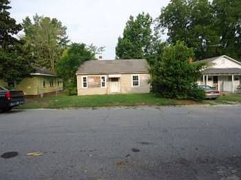 1st image of 210 Cadillac St