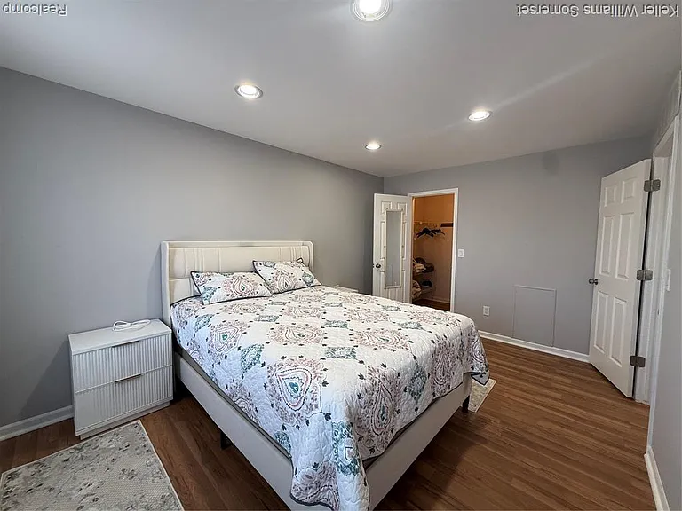 44724 Maryland Ct — Photo 16
