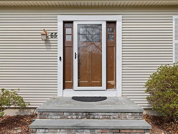 5th image of 65 Traymore St