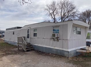 2703 W 24th St, Kearney, NE 68845