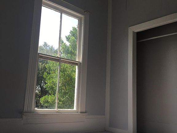 2nd image of 314 N 5th St APT 3