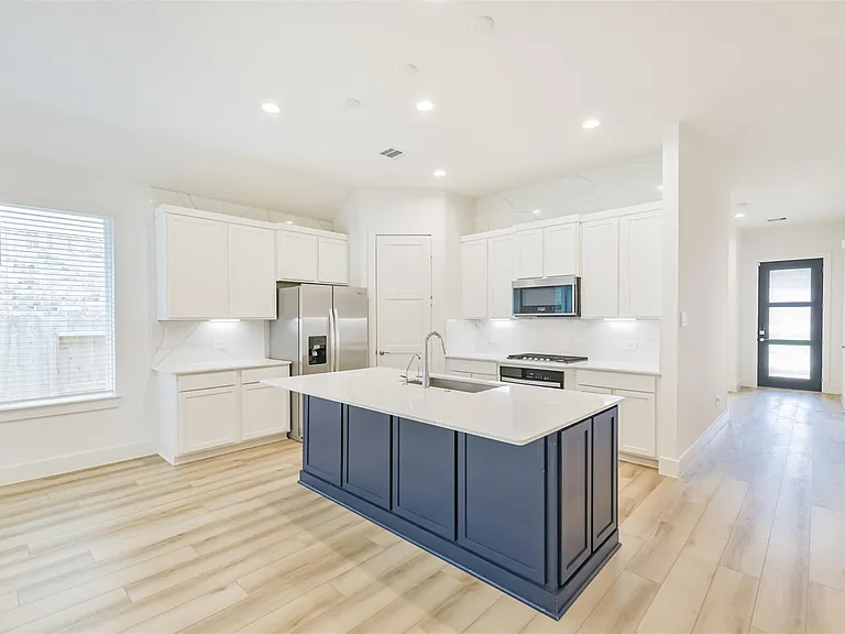 218 Springfield Terrace Ct — Photo 16