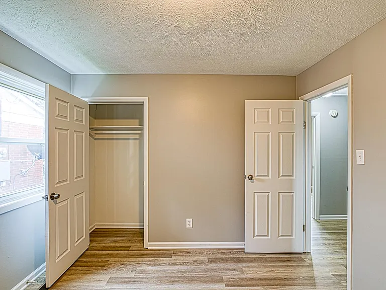 8111 Edsel Ln — Photo 6