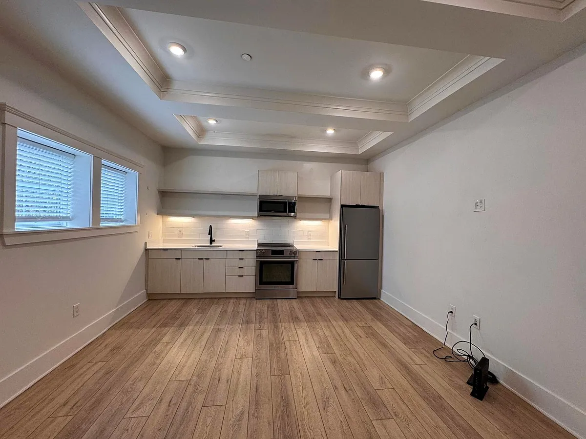 Building Photo - 680 Winthrop Ave #1