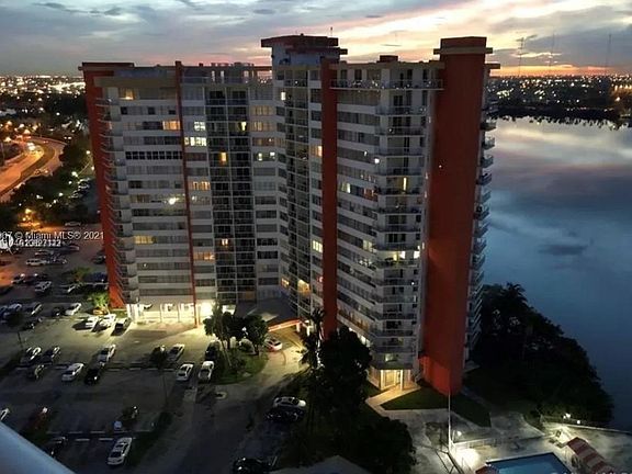 4th image of 1301 NE Miami Gardens Dr APT 1014W