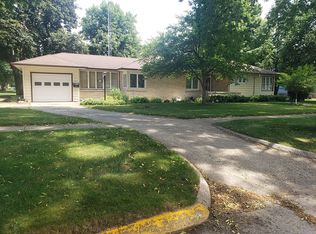 207 4th Ave SE, Belmond, IA 50421