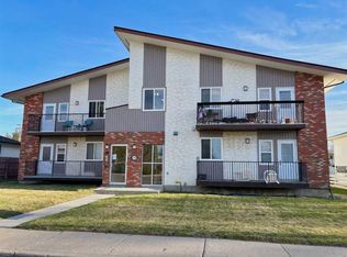 1739 North St #9, Lethbridge, AB T1H1X2
