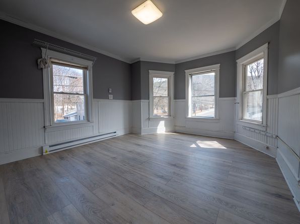 129 Center St APT 2