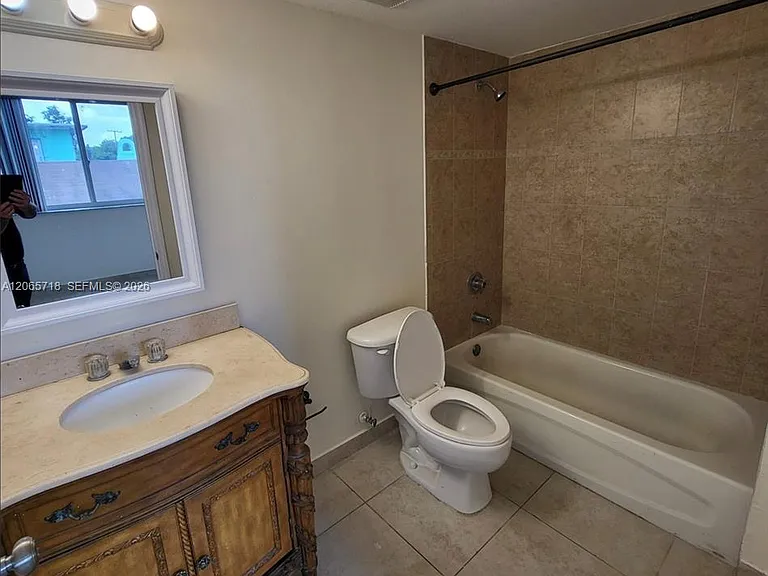 2647 NW 25th Ave #511 — Photo 2