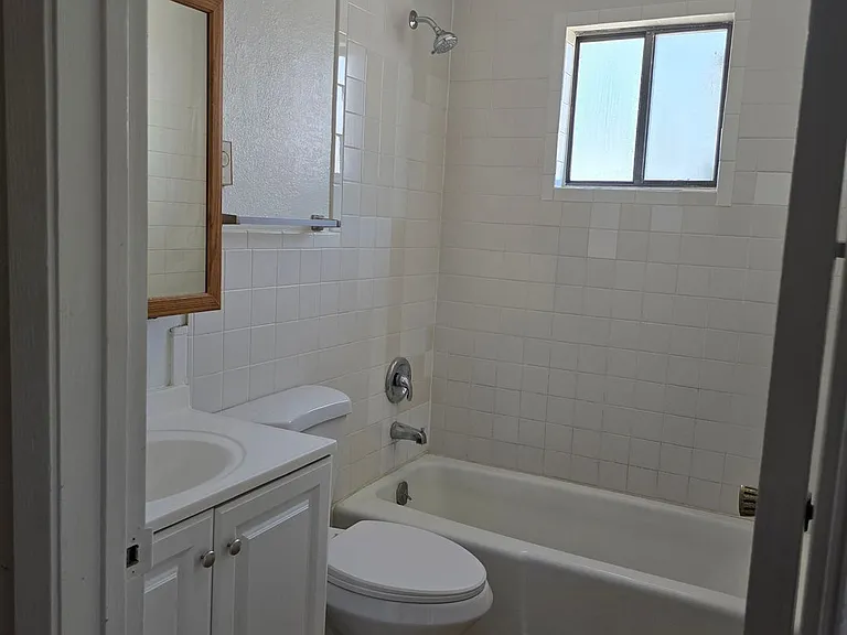 862 Iowa Ave — Photo 6