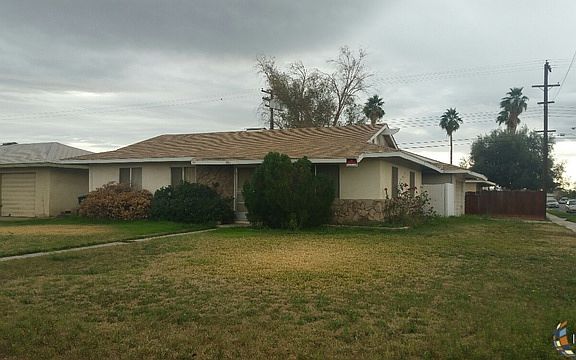 3rd image of 1591 Desert Gardens Dr