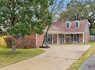 16334 Crystalwood Cir, Baton Rouge, LA 70817