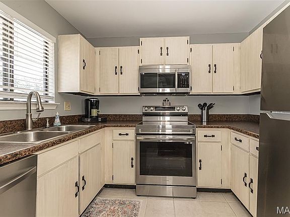 4th image of 612 Summer Winds Ln #E
