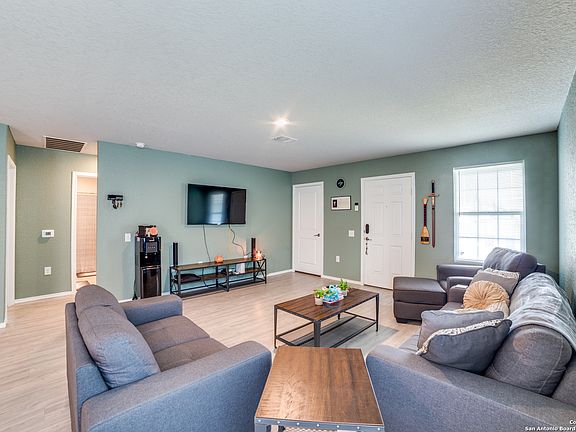 4th image of 13415 Ashworth Blvd