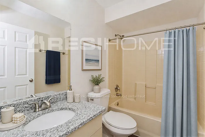 2924 Norwick St — Photo 11