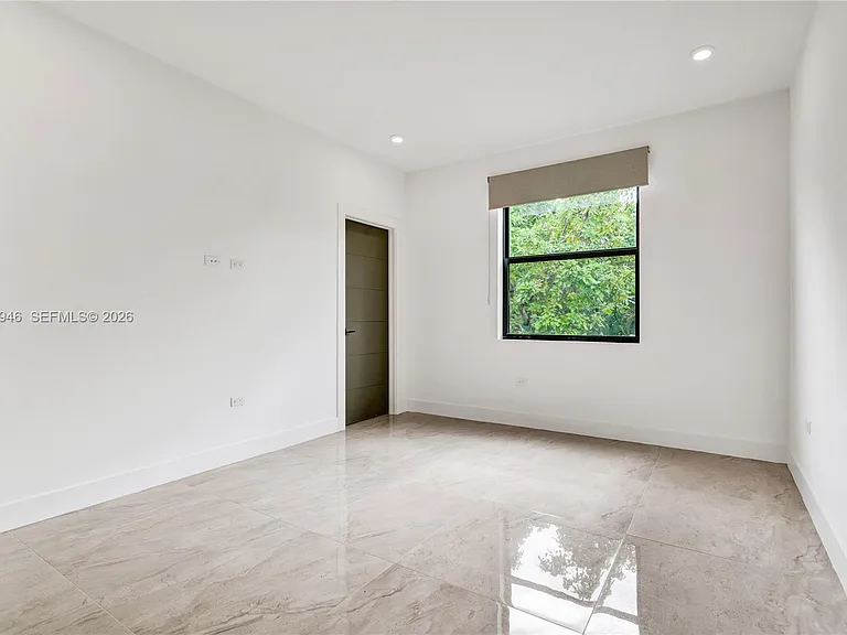 2887 SW 33rd Ave #2887 — Photo 38