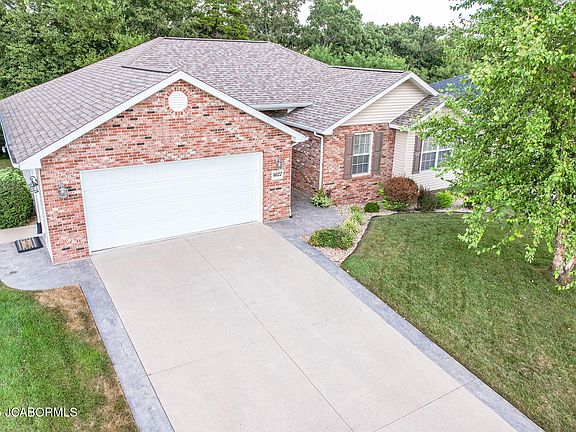 5th image of 4022 Southampton Dr