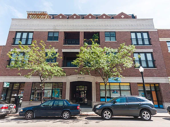 5647 N Clark St APT 403, Chicago, IL 60660