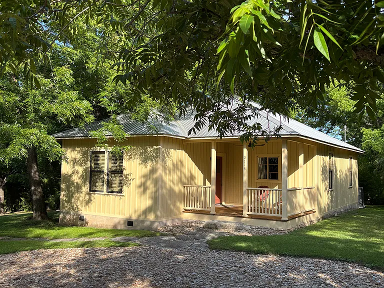 2113 Wood Acre Ln — Photo 1