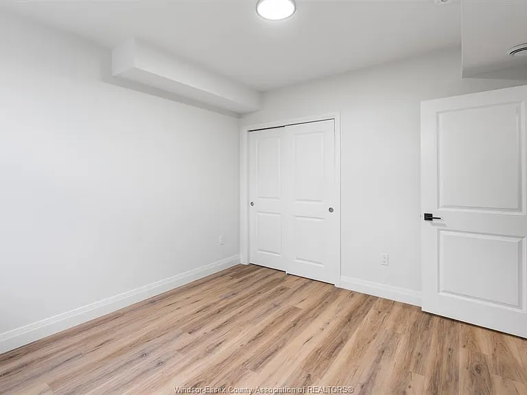 154 McLellan Ave #B — Photo 16