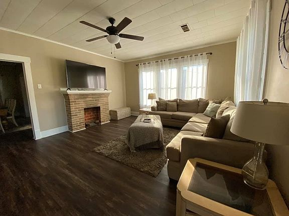 5th image of 709 Port Neches Ave