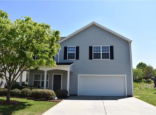 6206 Black Willow Dr, Greensboro, NC 27405
