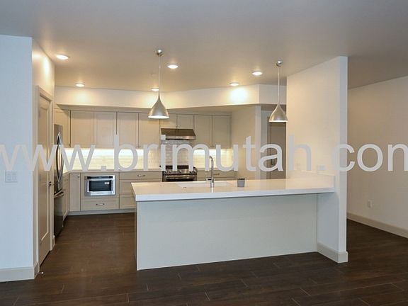 2nd image of 2240 E Laney Ave #208-1