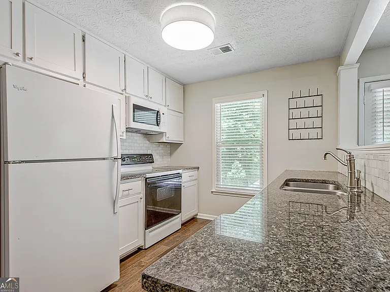 413 Deergrass Trl — Photo 13