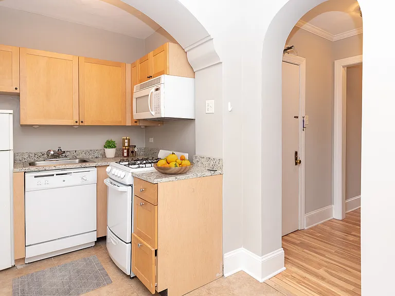 443 Wrightwood — Photo 9