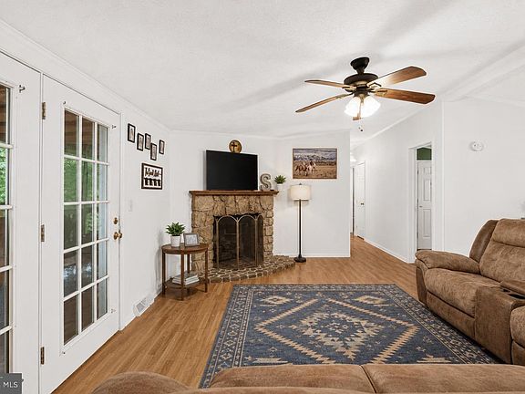 4th image of 1298 Walnut Shell Dr