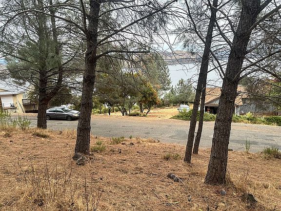Lakeview inside 10860