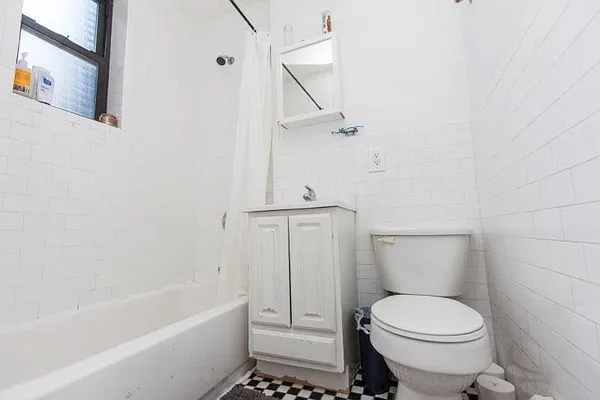 Rented by Nooklyn NYC LLC | media 65