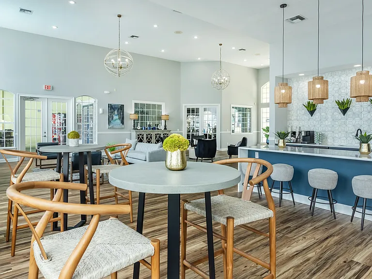 The Club at Danforth Apartments — Photo 10
