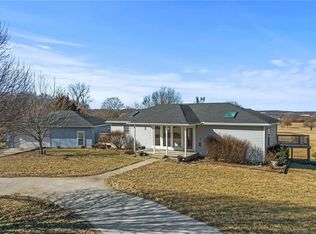 11096 Valley View Rd, Richmond, MO 64085