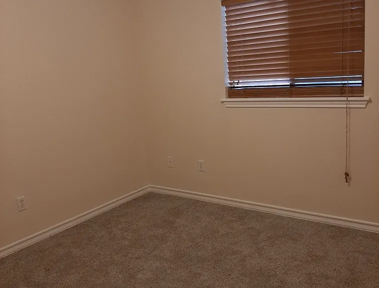 2256 Ivy Dr — Photo 12